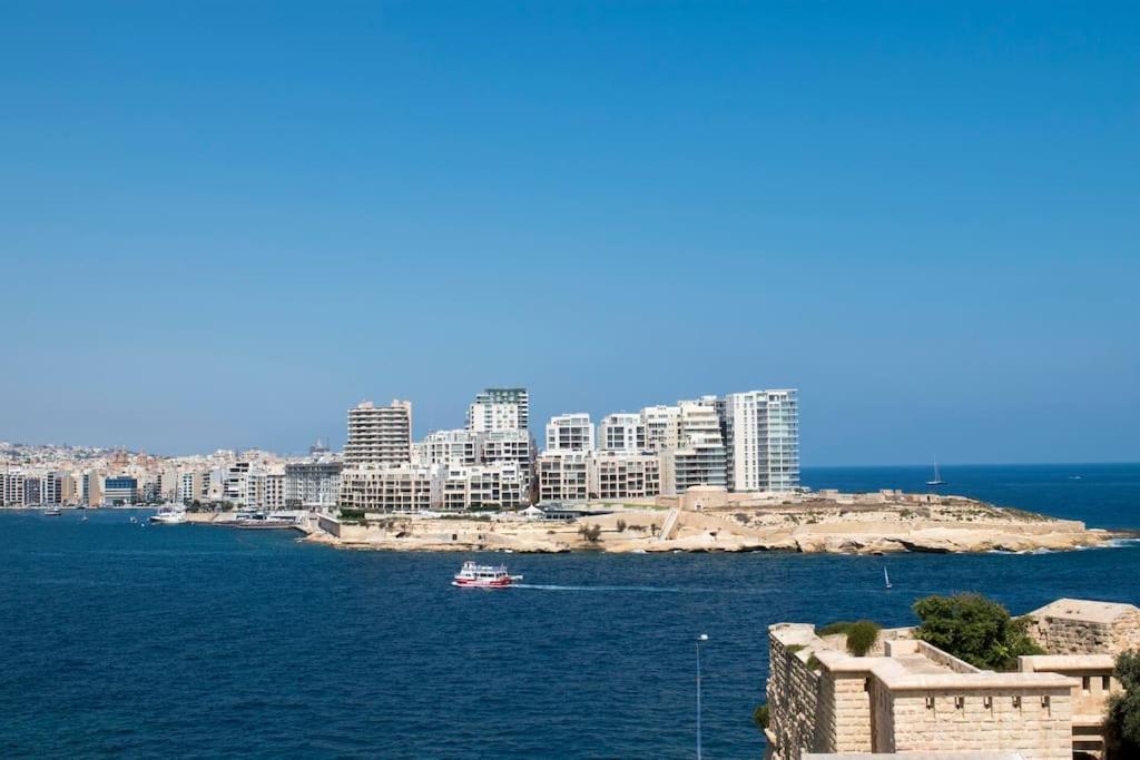 Vallettastay - Harbor View Gem- Sea View 1 Bed Apt Exterior photo
